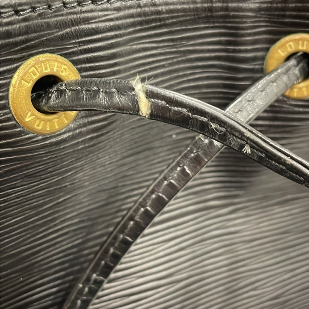 Vintage Louis Vuitton Black Epi Leather Noe Bucket Bag - Picture 9 of 16